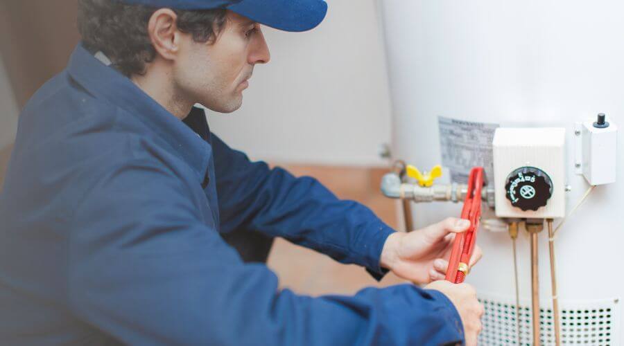 Local annual plumbing maintenance in Peru, IA